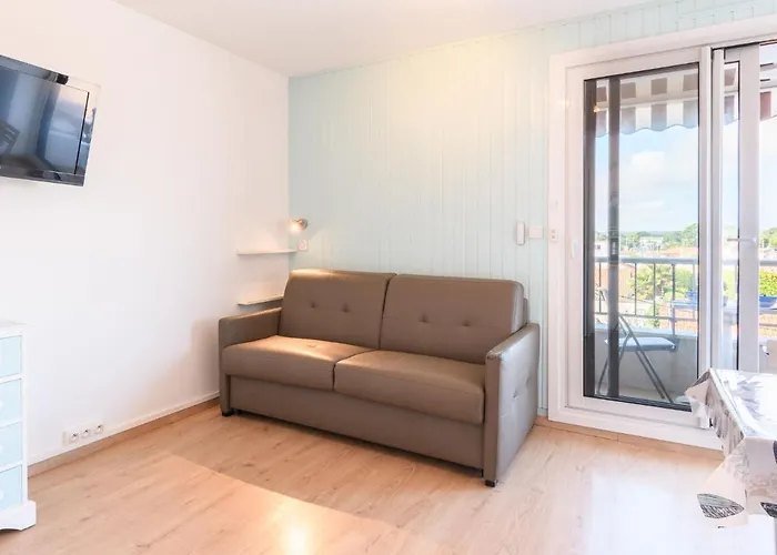 Les Gabiers By Interhome Lägenhet